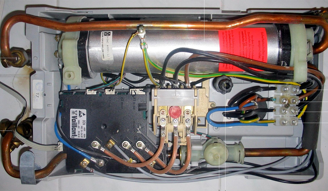Durchlauferhitzer | Strom und Gas Eingebauter Durchlauferhitzer